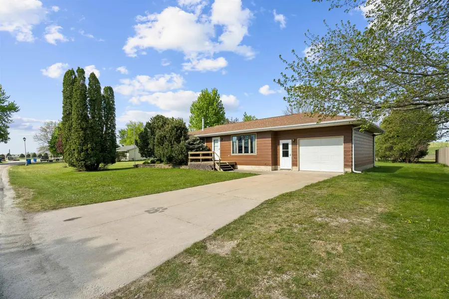629 West Street, Plainfield, IA 50666 - #2