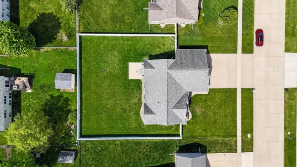 4854 Yellowstone Drive, Waterloo, IA 50701