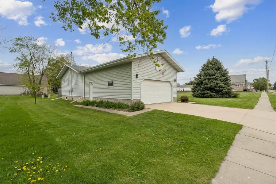 602 S Egbert Street, Monona, IA 52159 - #2