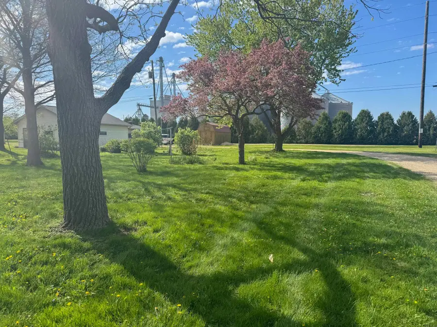 531 W 2nd Avenue, Cresco, IA 52136 - #2