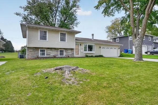 2786 Crestline Avenue, Waterloo, IA 50702
