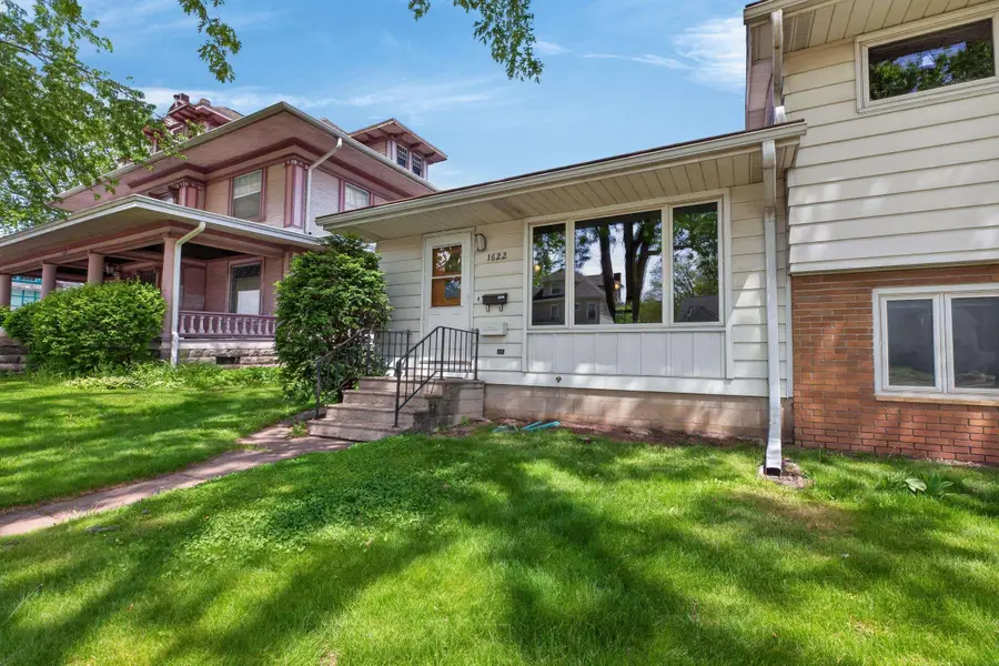 1622 W 3rd Street, Waterloo, IA 50701 - #2
