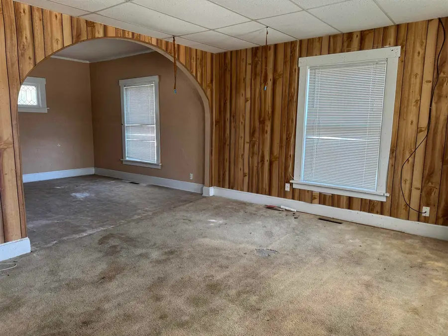 11 NW 2nd Street, Oelwein, IA 50662 - #2