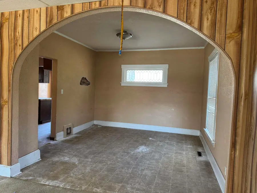 11 NW 2nd Street, Oelwein, IA 50662 - #3
