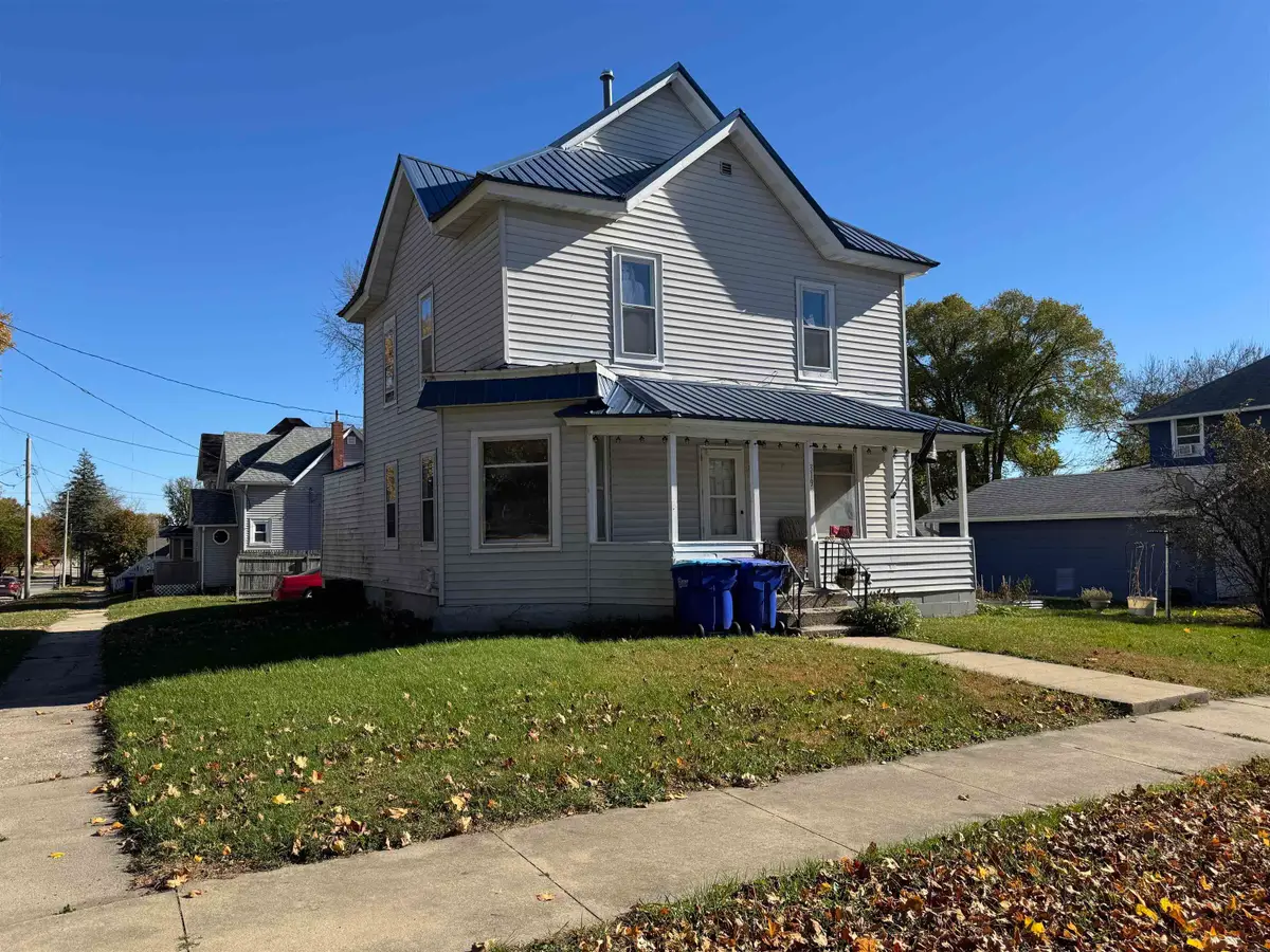 319 NW 2nd Avenue, Oelwein, IA 50662 - #1
