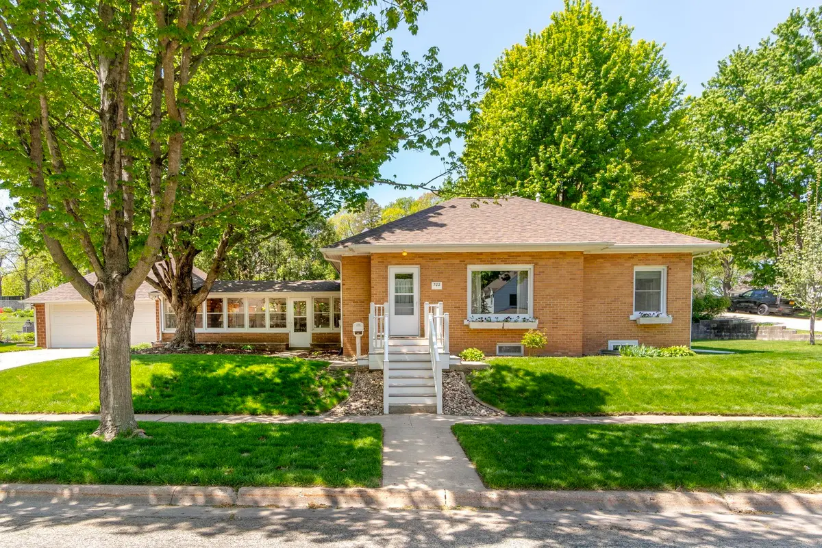 702 SE 2nd Street, Waverly, IA 50677 - #1