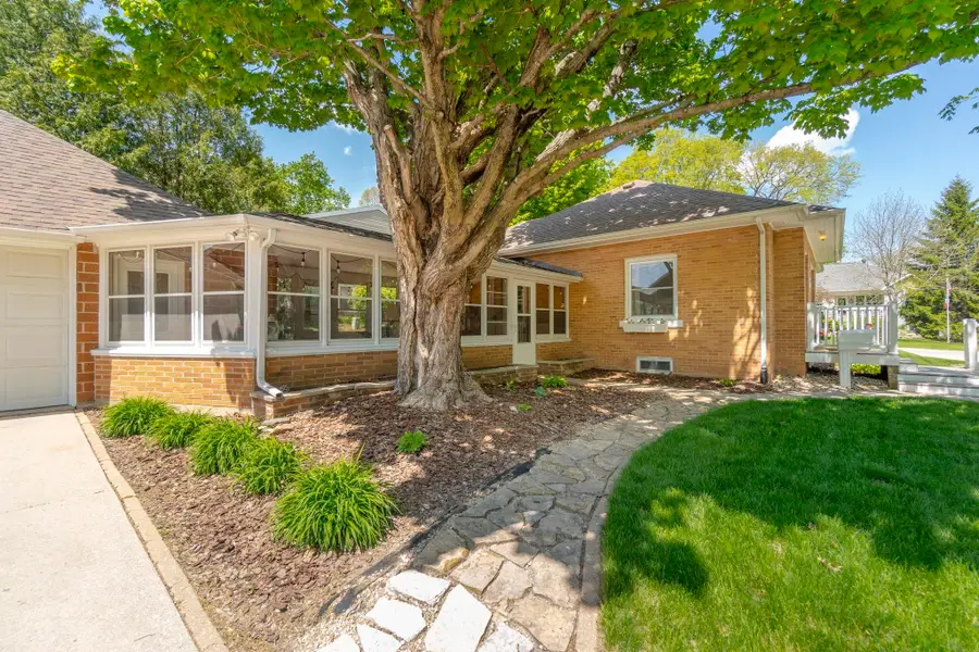 702 SE 2nd Street, Waverly, IA 50677 - #3