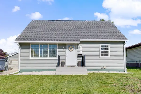 2341 Pelican Road, Waterloo, IA 50701