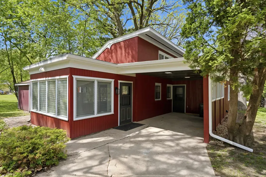 516 Forrest Road, Cedar Falls, IA 50613 - #2