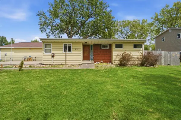3137 Hammond Avenue, Waterloo, IA 50702