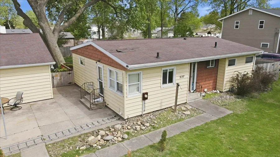 3137 Hammond Avenue, Waterloo, IA 50702 - #3