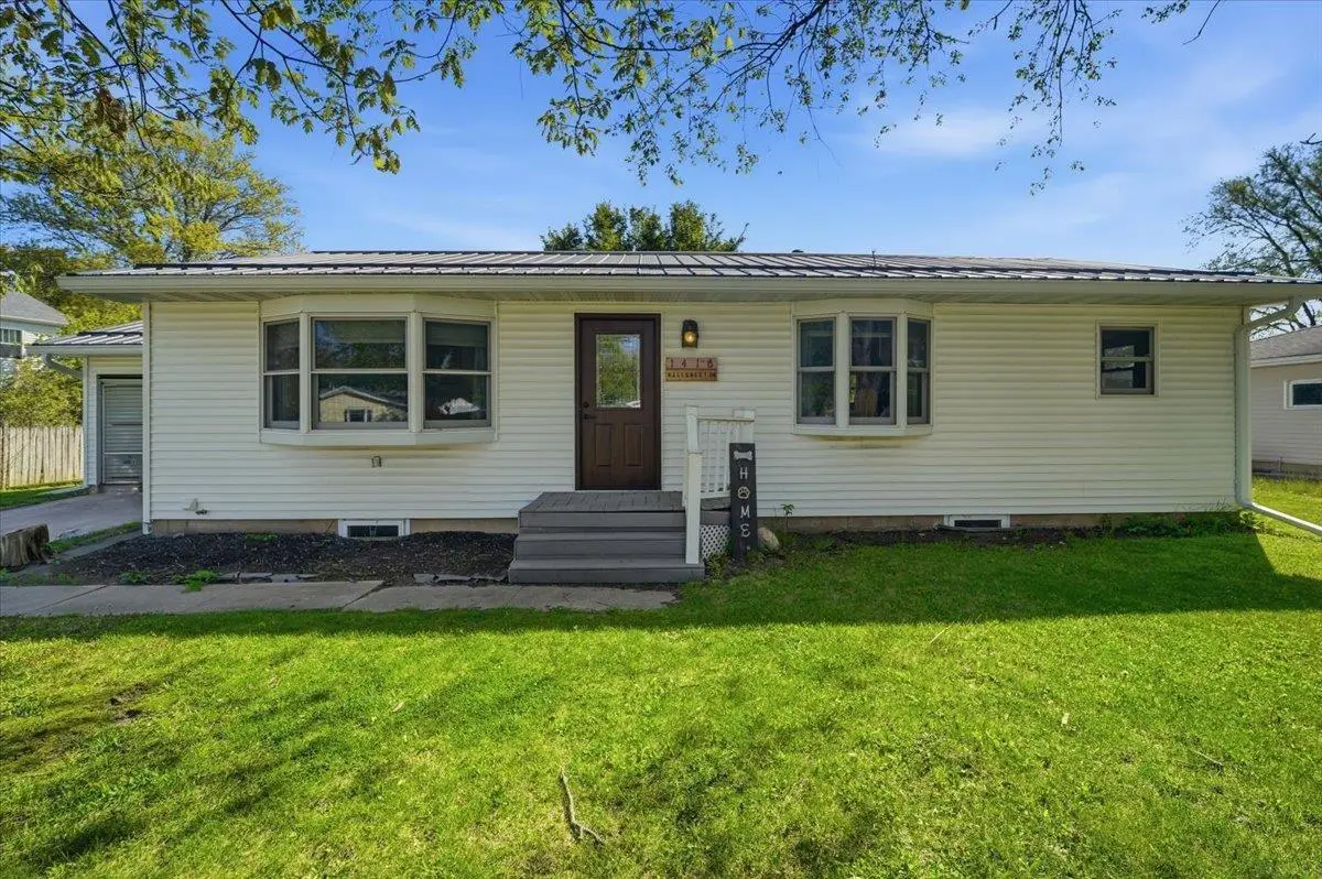 1416 Hillcrest Drive, Waverly, IA 50677 - #1