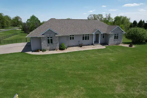 3387 64th Street, Palo, IA 52324
