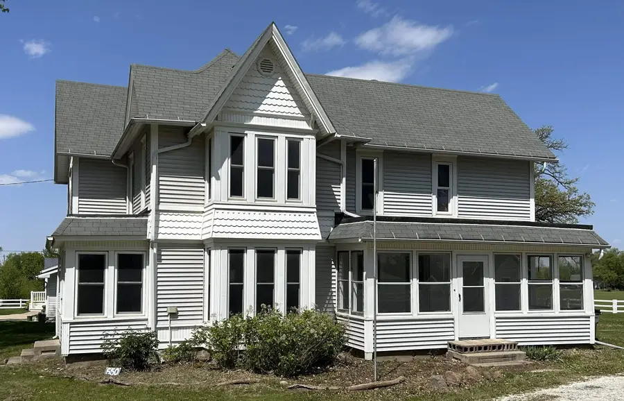 550 N 1st Street, Maynard, IA 50655 - #2