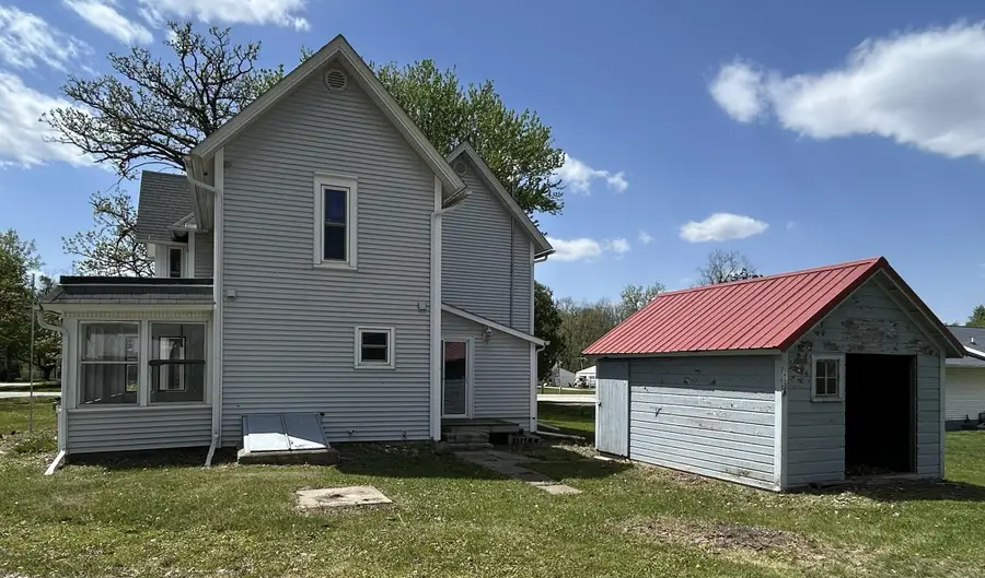 550 N 1st Street, Maynard, IA 50655 - #3