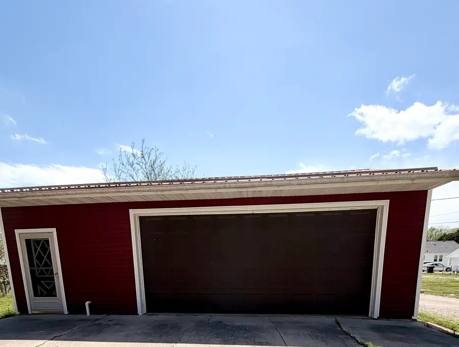 1570 Bowers Street, Waterloo, IA 50707 - #2