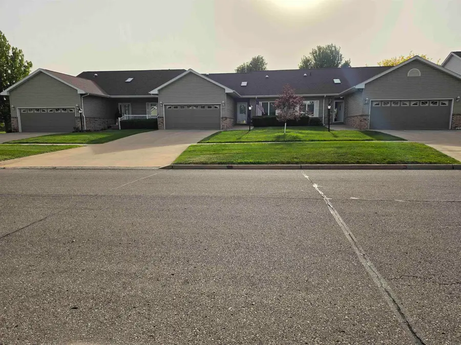 4209 Briarwood Drive, Cedar Falls, IA 50613 - #2