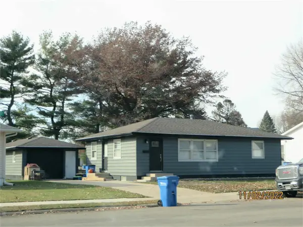 1007 12th Street, Grundy Center, IA 50638