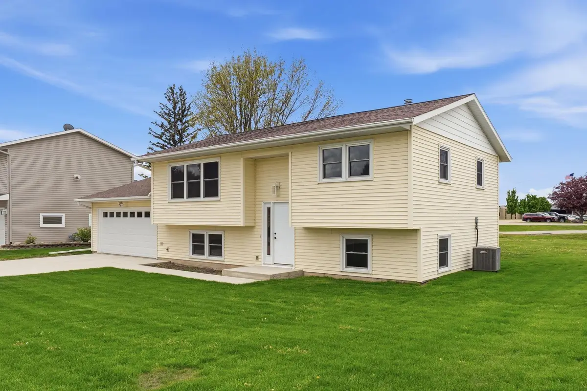 1 S Western Avenue, New Hampton, IA 50659 - #1