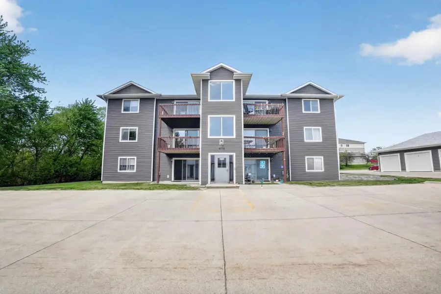 4710 Chadwick Road #5, Cedar Falls, IA 50613 - #2