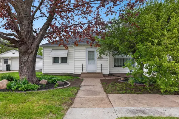 1203 W 1st Street, Cedar Falls, IA 50613