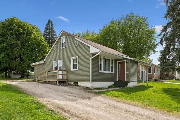 338 E Plum Street, West Union, IA 52175