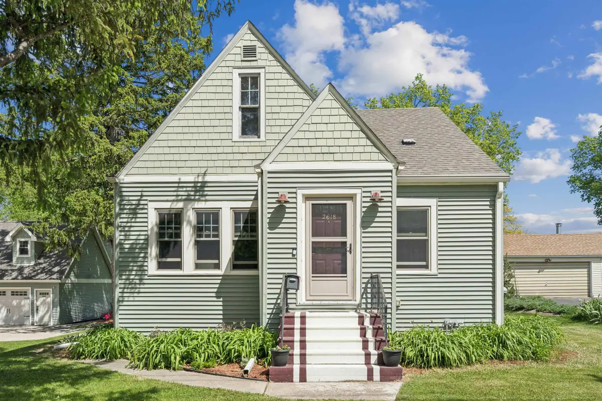 2618 Cedar Heights Drive, Cedar Falls, IA 50613 - #1