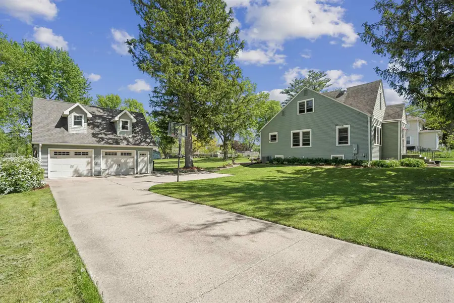 2618 Cedar Heights Drive, Cedar Falls, IA 50613 - #2