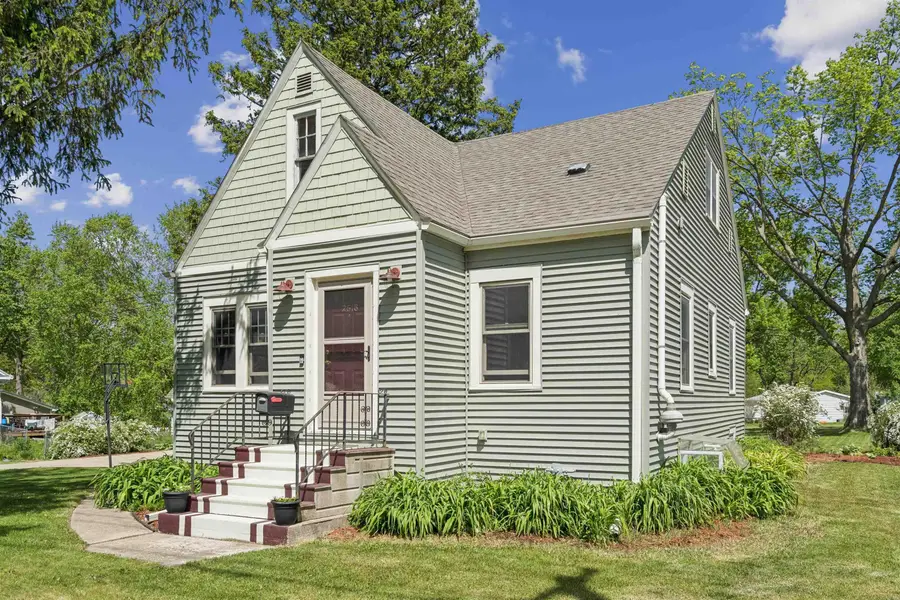 2618 Cedar Heights Drive, Cedar Falls, IA 50613 - #3