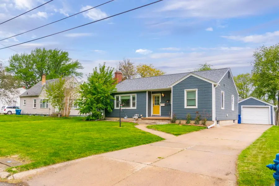 145 Cornwall Avenue, Waterloo, IA 50702 - #2