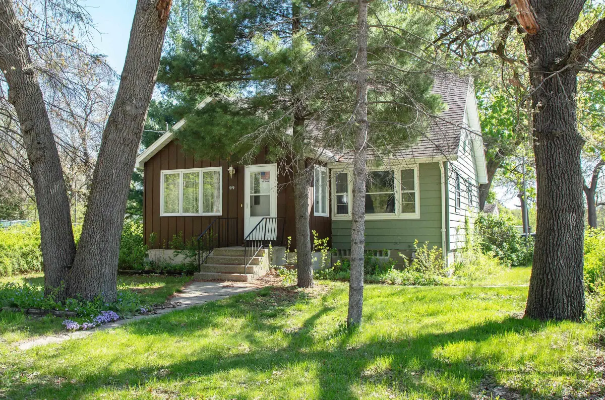 1919 Cypress Ave, Cedar Falls, IA 50613 - #1