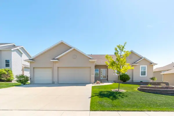 1502 Quail Ridge Road, Cedar Falls, IA 50613