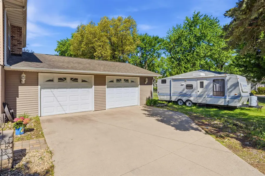 811 SW 9th Avenue, Independence, IA 50644 - #3
