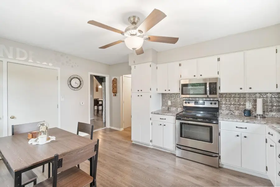 716 E 13th Street, Sumner, IA 50674 - #3