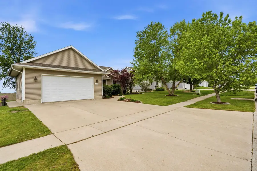 2407 Green Creek Road, Cedar Falls, IA 50613 - #2