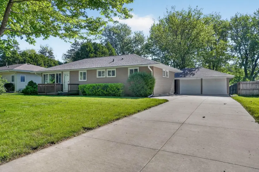 4310 Clearview Drive, Cedar Falls, IA 50613 - #2