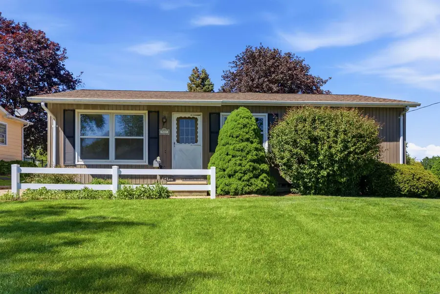 927 Burbank Avenue, Waterloo, IA 50702 - #2
