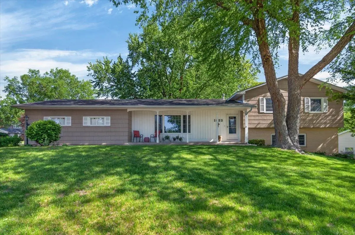 1823 Timberledge Drive, Cedar Falls, IA 50613 - #1