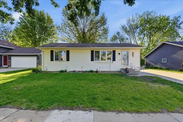 5320 Marius Drive, Cedar Falls, IA 50613