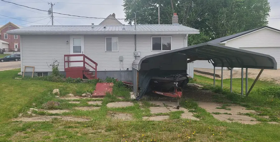 105 W Niagara Street, Garnavillo, IA 52049 - #2
