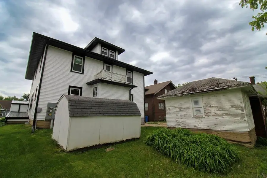 811 G Avenue, Grundy Center, IA 50638 - #3