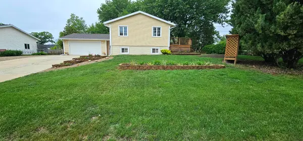562 Jones Road, Evansdale, IA 50707