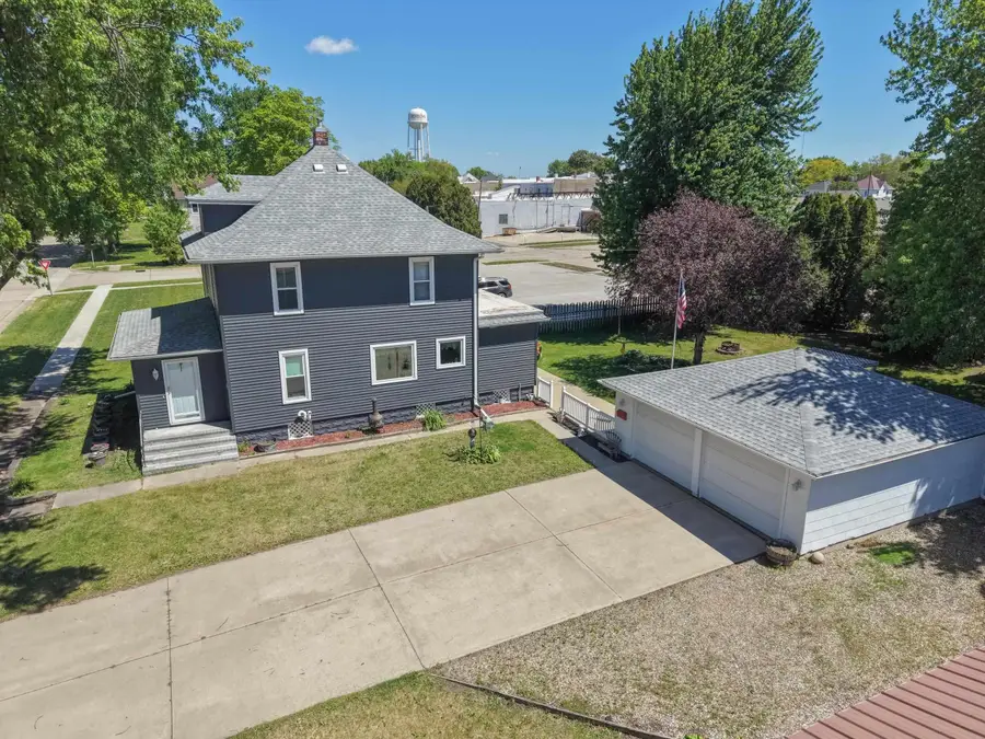 128 Kalman Avenue, Readlyn, IA 50668 - #2