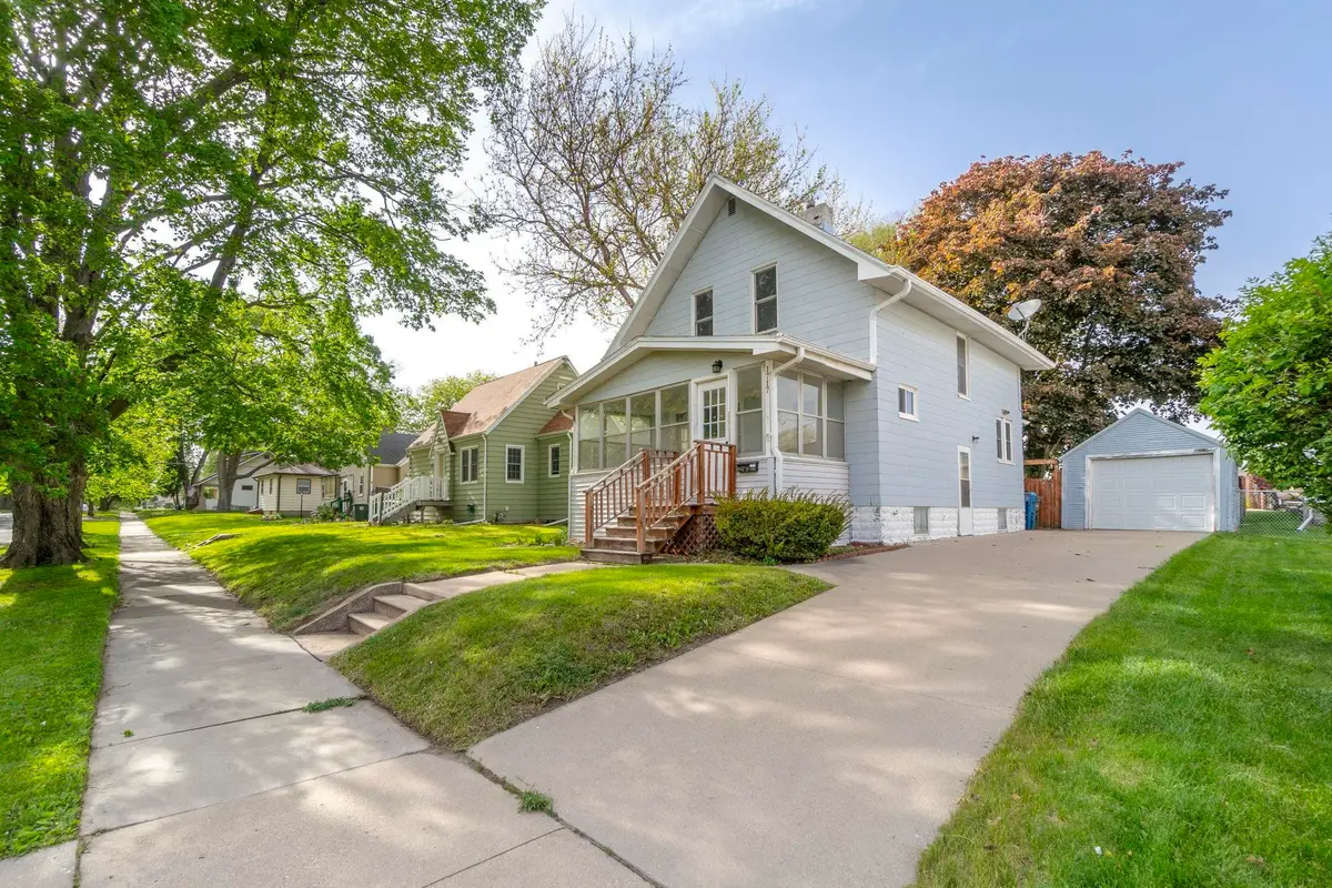 1717 Forest Avenue, Waterloo, IA 50702 - #1