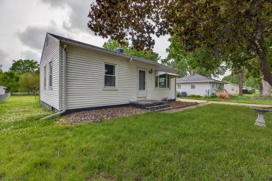 327 2nd Street, Washburn, IA 50702 - #2