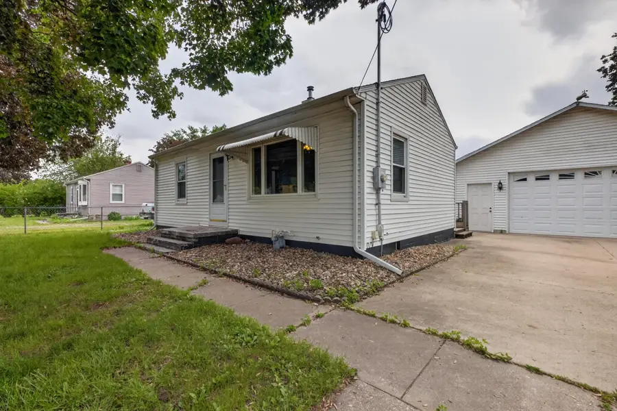 327 2nd Street, Washburn, IA 50702 - #3