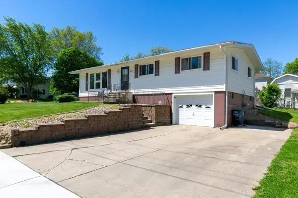 413 Lincoln, Parkersburg, IA 50665