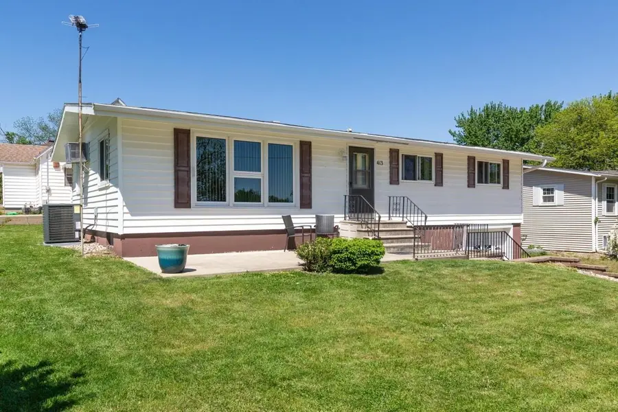 413 Lincoln, Parkersburg, IA 50665 - #3