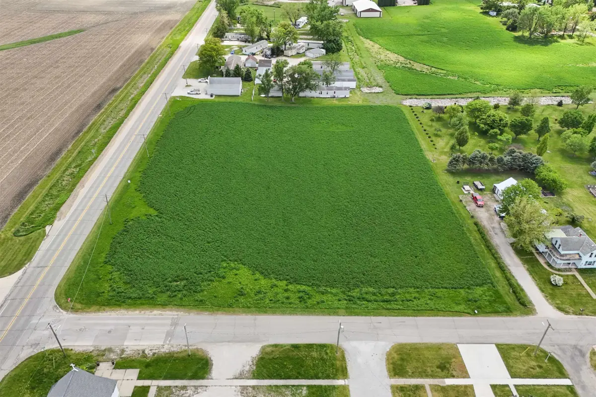 401 Hwy 21, Dysart, IA 52224 - #1