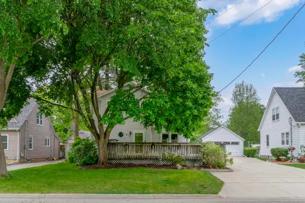 815 Fletcher Avenue, Waterloo, IA 50701